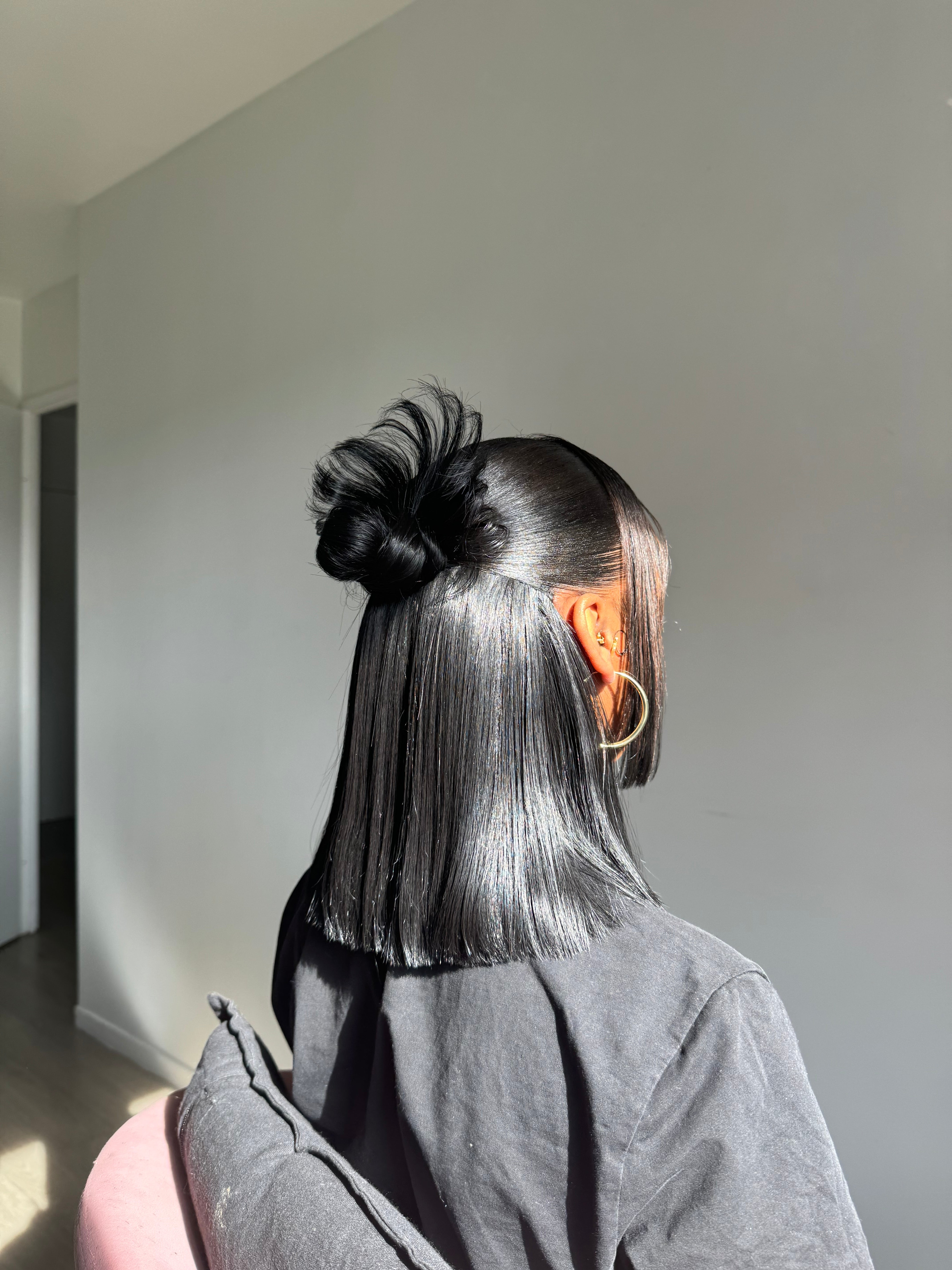 Demi-tête + frange et mèche coloré